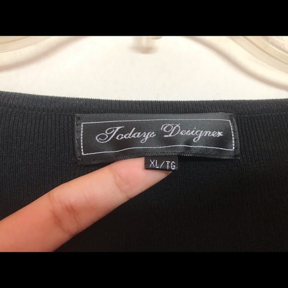 Today’s Designer embellished black and white top - Picture 3 of 4